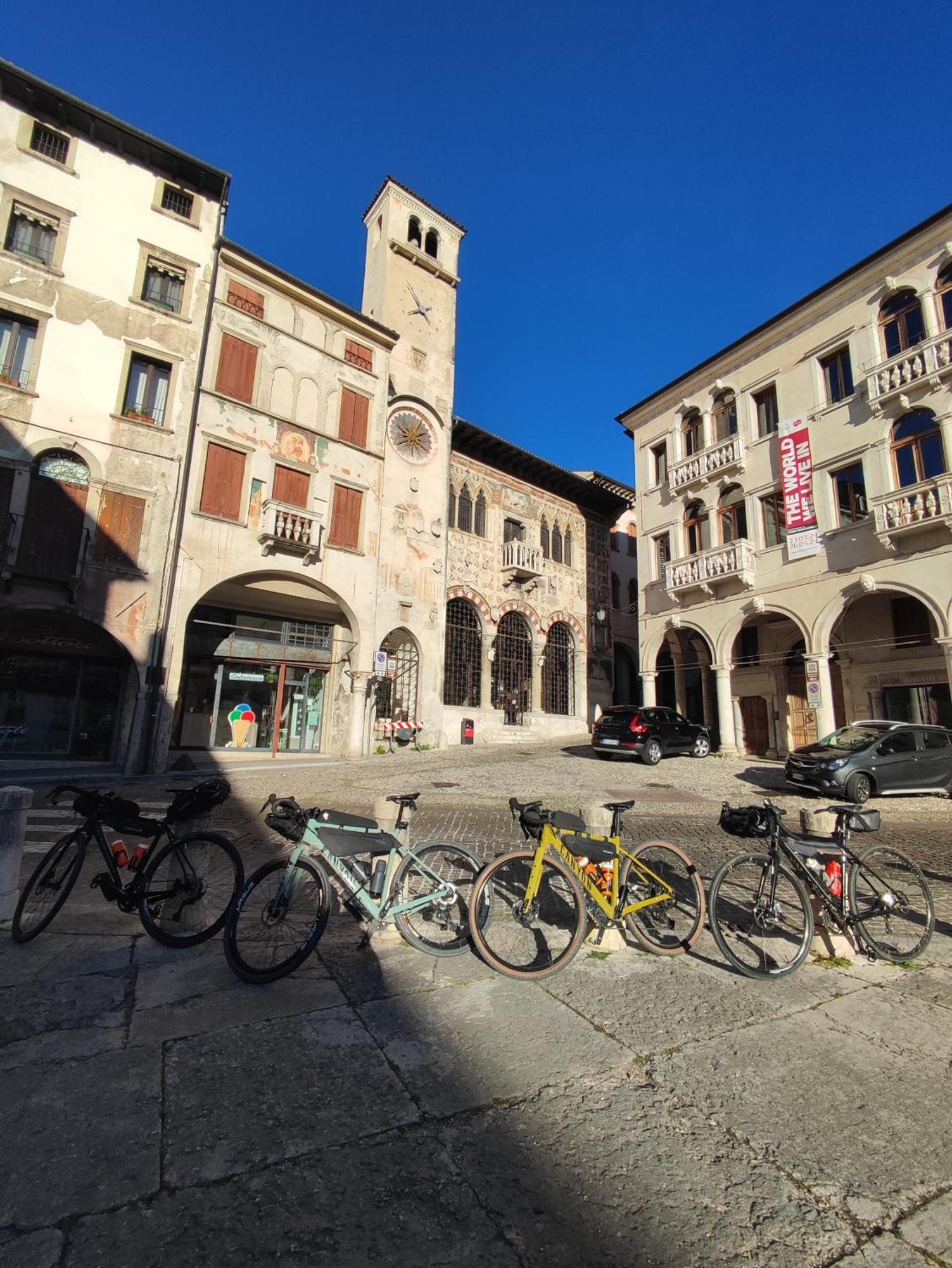فيتوريو فينيتو Torre Ca Emo, La Mansarda Di Serravalle المظهر الخارجي الصورة